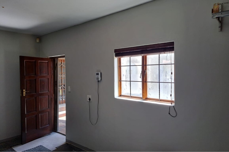 4 Bedroom Property for Sale in Buffelspoort Eco Estate North West